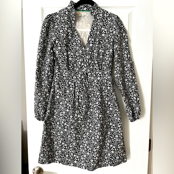 Boden notch-neck mini tea dress. Size 4. Cinched at waist and A-line skirt. - Picture 5 of 11